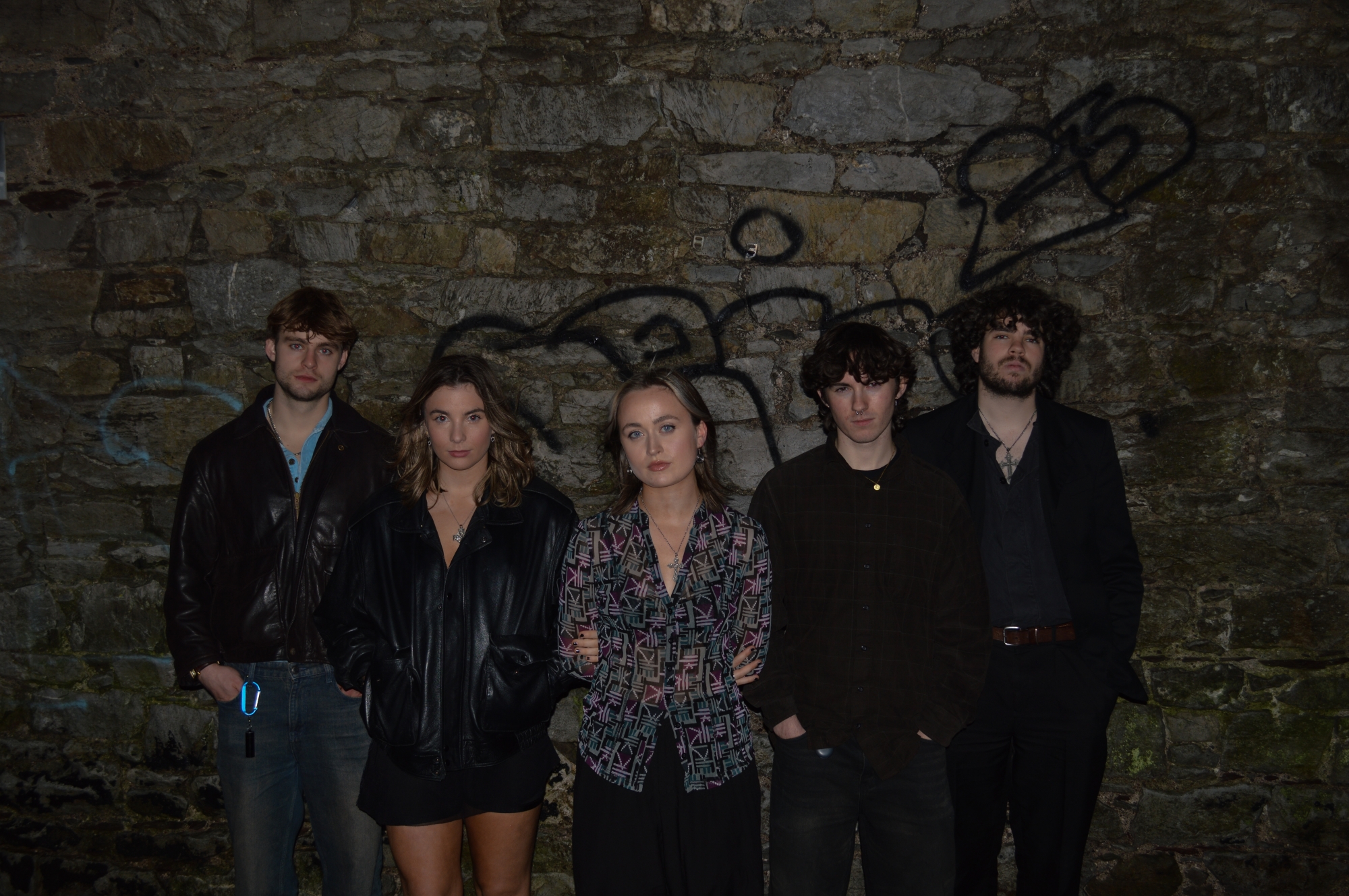 Jodie Lyne and Fionnán Sheehan of the Cork Rock Band Mirrors Discuss Their Career, Growing as Friends in the Band, Their Latest Single “Drowning,” and Their Upcoming EP