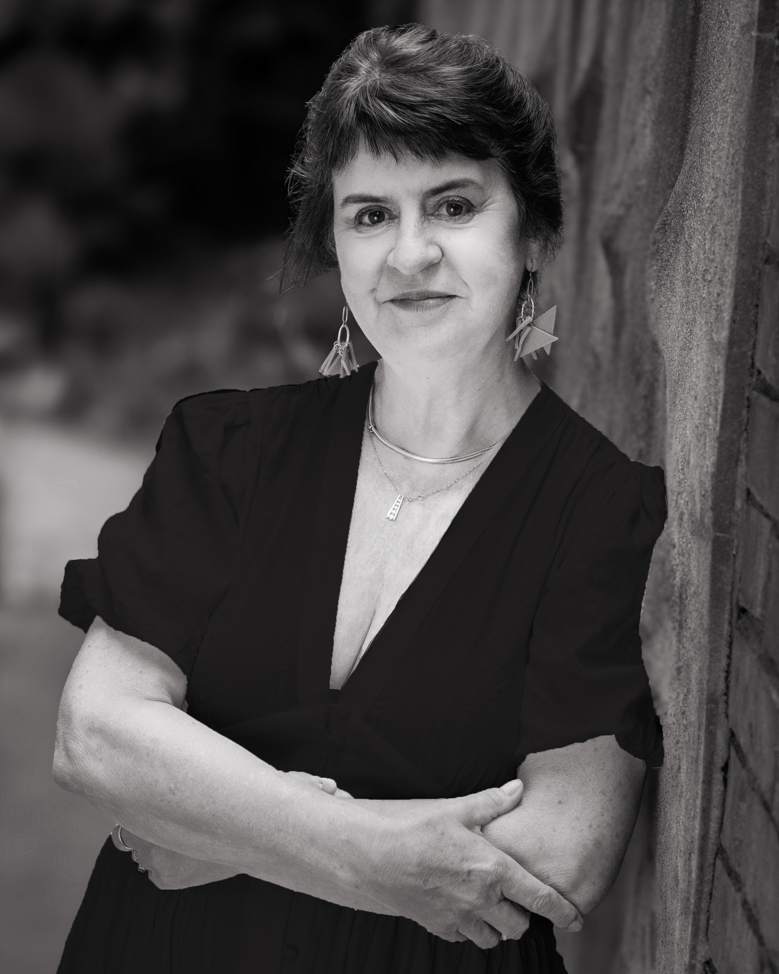 The U.S.-Based Irish Musician Fiona Tyndall Discusses Documenting Unrecorded Centuries-Old Irish Music on Her Album “Éinín an Cheóil” and the Revitalisation of the Irish Language.