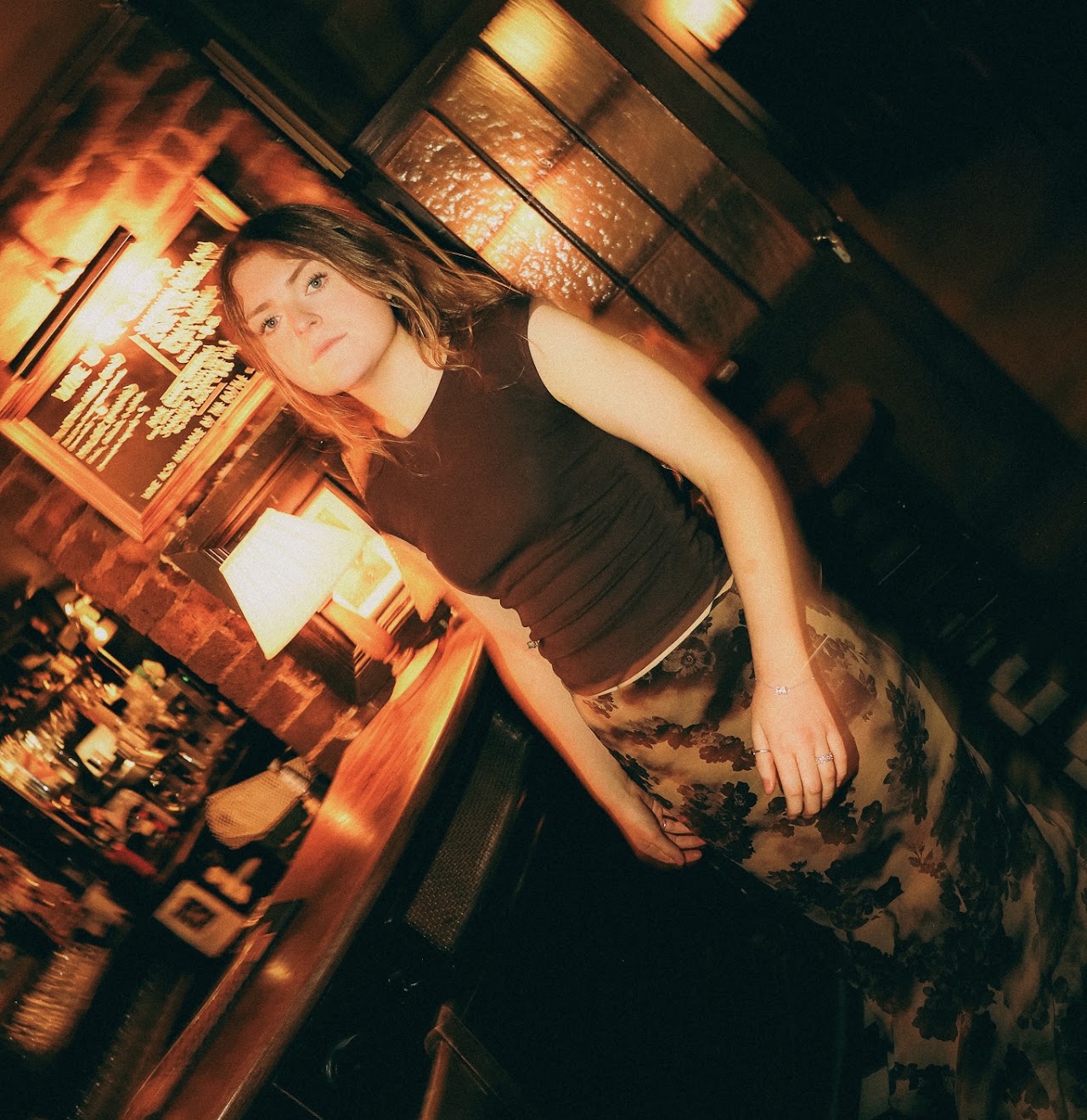 The Irish Alt-Pop Singer-Songwriter Miranda Faul Talks To Us About Her Recent Growth, Touring Europe, Her Candid Songwriting, Her Upcoming EP “The Bar is in Hell,” and Its Lead Single, “Favourite Friend.”